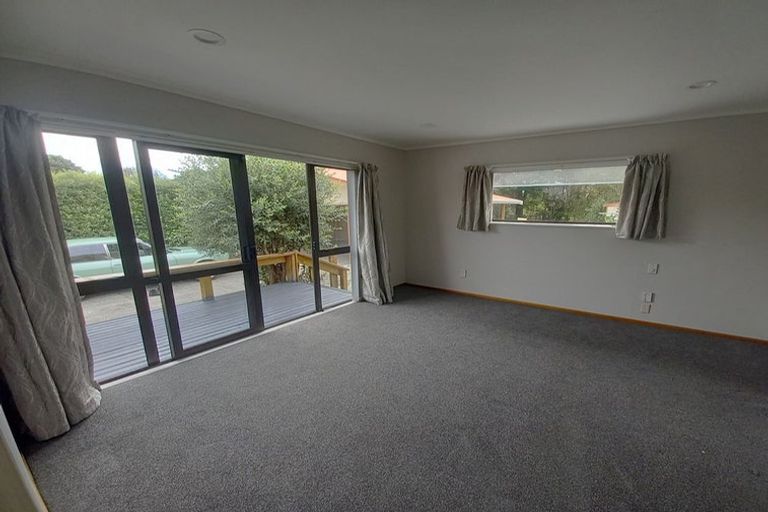 Photo of property in 71 Elizabeth Street, Waikanae, 5036