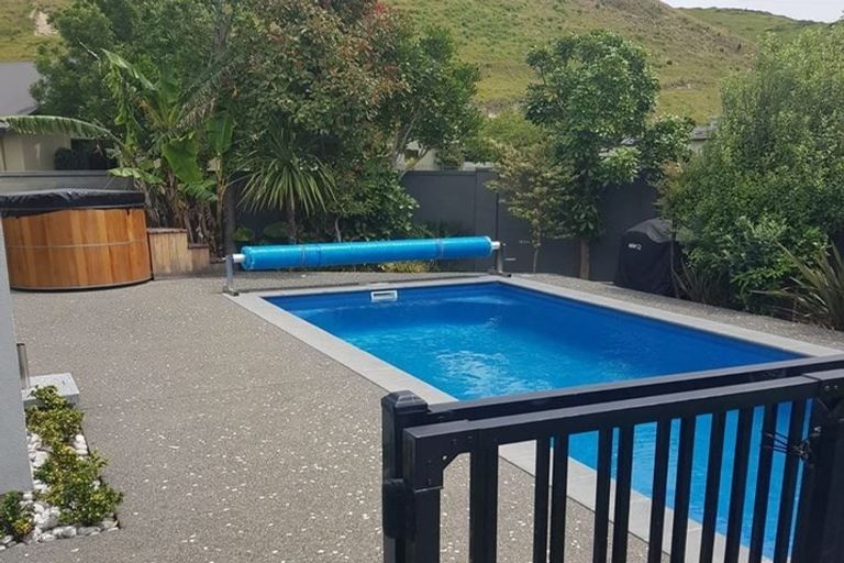 Photo of property in 1 Syrah Place, Greenmeadows, Napier, 4112