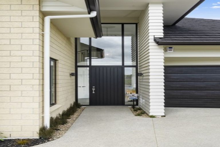 Photo of property in 13 Davey Crescent, Orewa, 0931