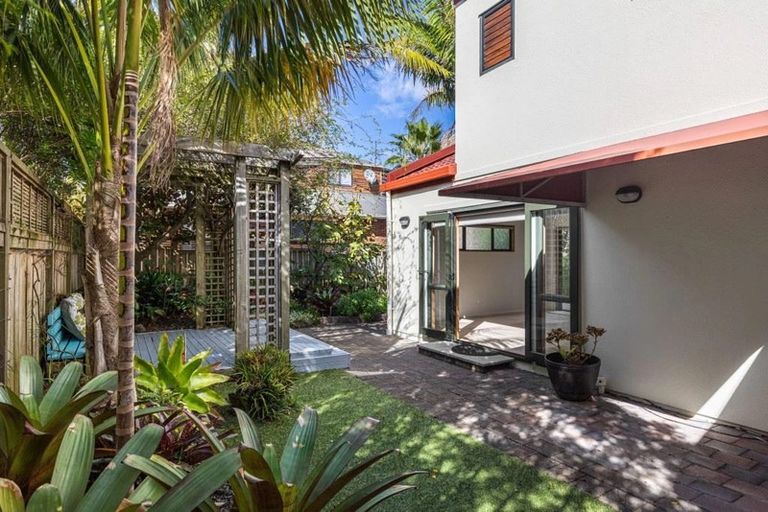 Photo of property in 65a Aramoana Avenue, Devonport, Auckland, 0624