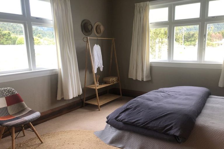 Photo of property in 28 Cook Flat Road, Fox Glacier, 7886