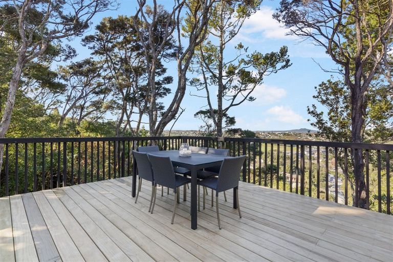 Photo of property in 3/22 Arcadia Crescent, Bayview, Auckland, 0629