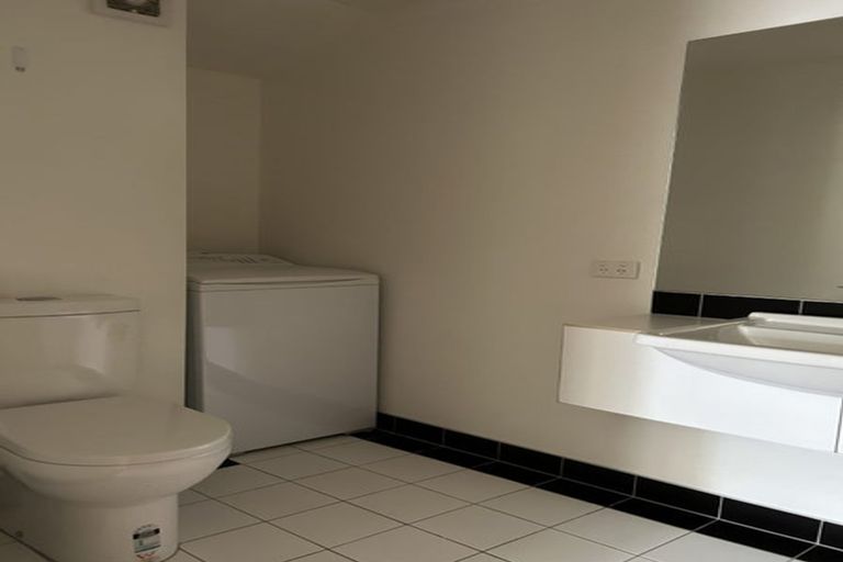 Photo of property in 107 Pirie Street, Mount Victoria, Wellington, 6011