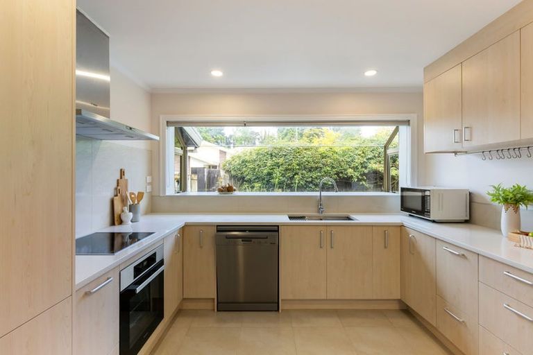 Photo of property in 38 Ashley Street, St Andrews, Hamilton, 3200