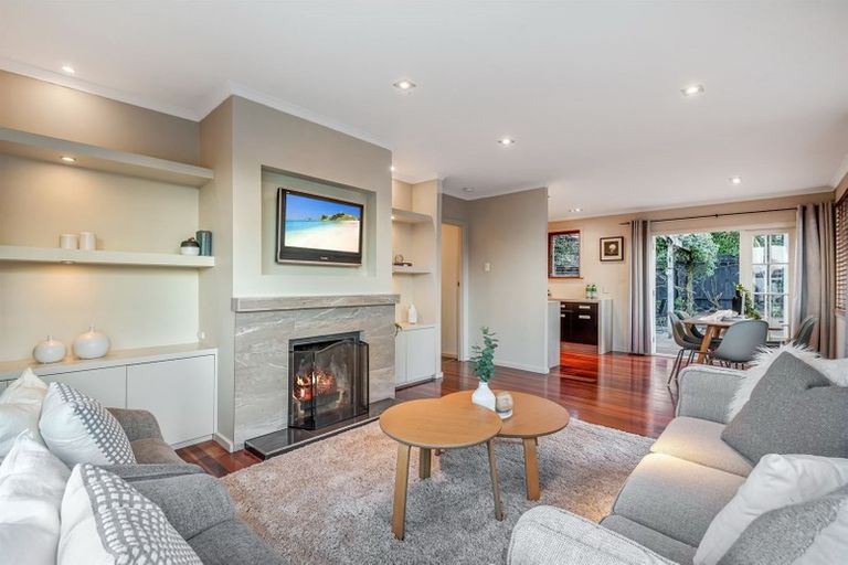 Photo of property in 4 Nutsey Avenue, Northcote, Auckland, 0627