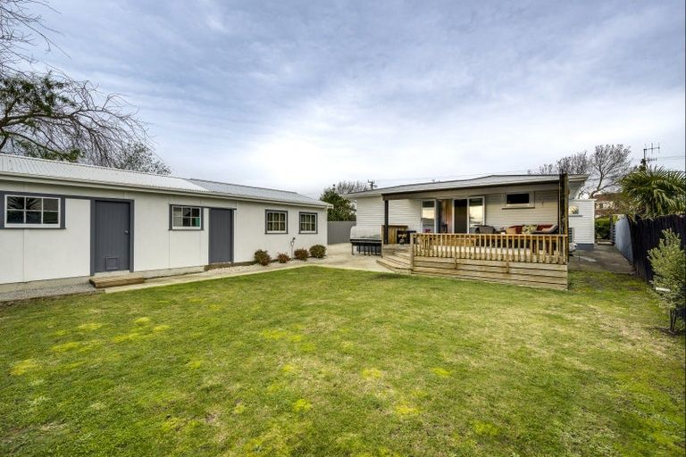 Photo of property in 64 Middle Road, Havelock North, 4130