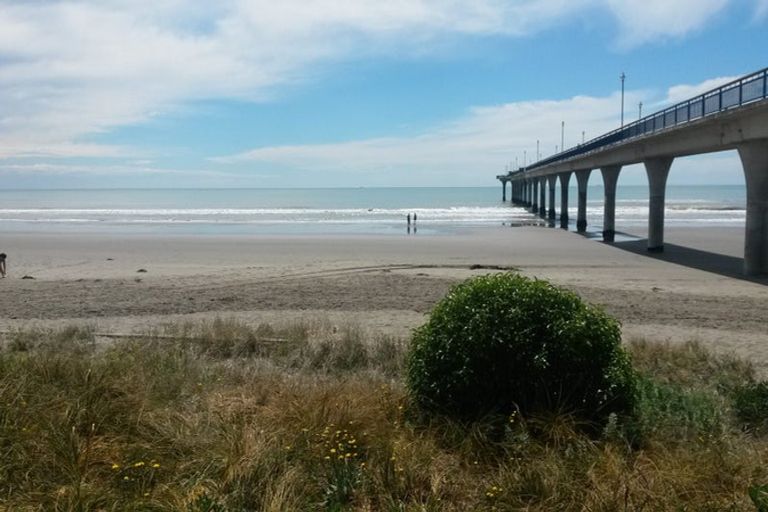 Photo of property in 36 Marine Parade, North New Brighton, Christchurch, 8083