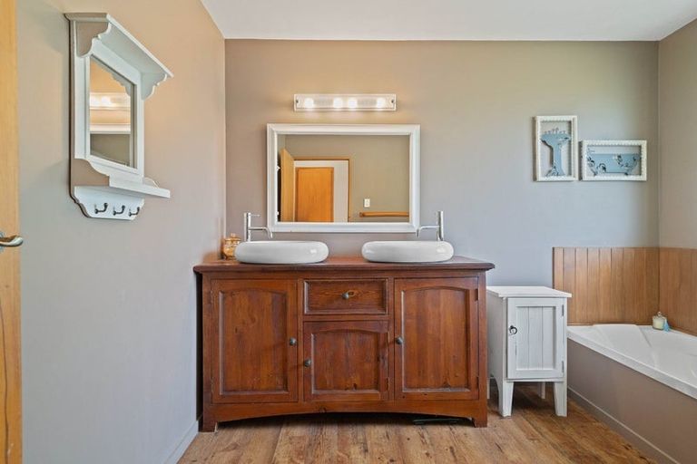 Photo of property in 6 Kowhai Drive, Darfield, 7510