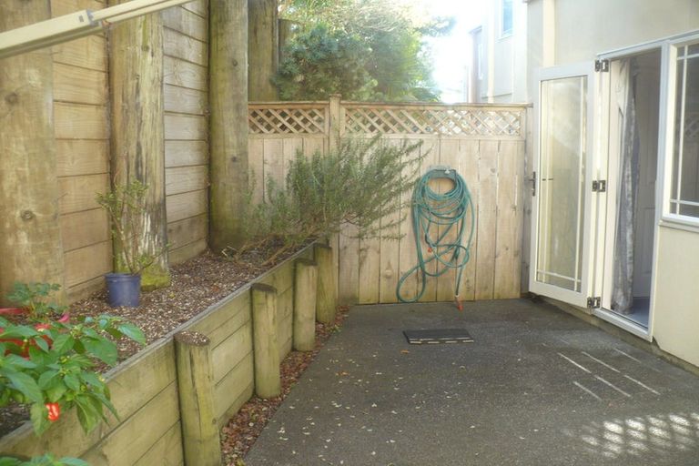 Photo of property in 147d Hobsonville Road, West Harbour, Auckland, 0618