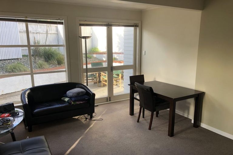 Photo of property in 18 Putnam Street, Northland, Wellington, 6012