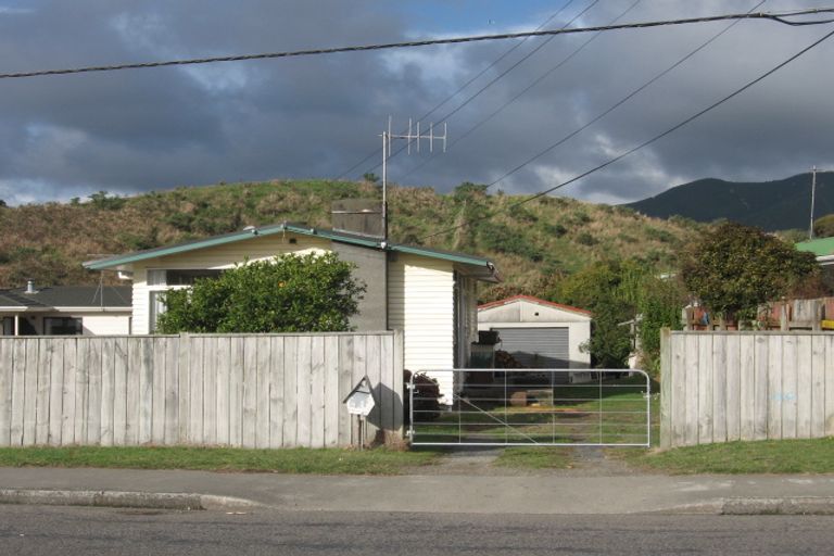 Photo of property in 46 Kiwi Road, Raumati Beach, Paraparaumu, 5032