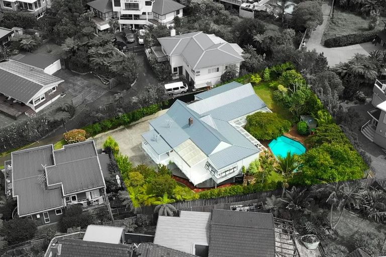 Photo of property in 10 Oban Road, Browns Bay, Auckland, 0630
