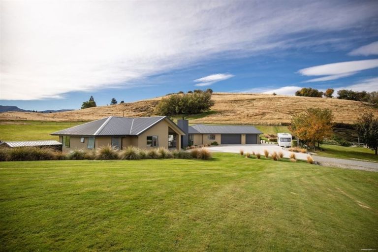Photo of property in 45 Springbank Grove, Lower Shotover, Queenstown, 9371