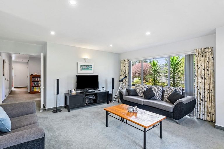 Photo of property in 2 Tainui Street, Raumati Beach, Paraparaumu, 5032