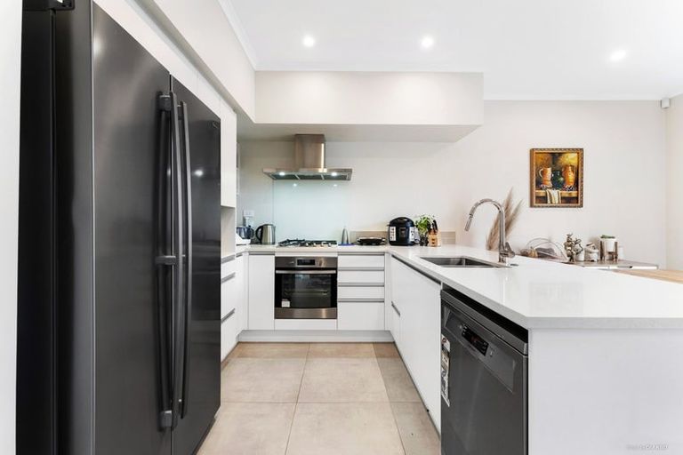 Photo of property in 12 Malcolm Calder Road, Hobsonville, Auckland, 0616