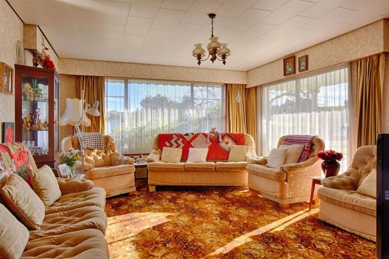 Photo of property in 1 Frank Street, Gore, 9710