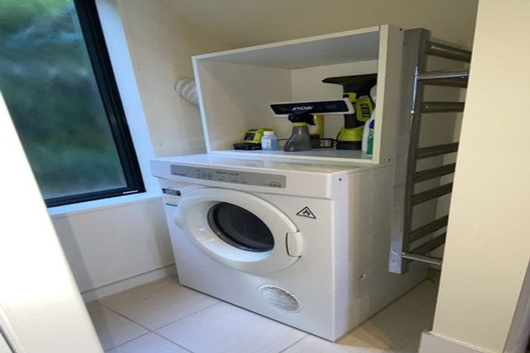 Photo of property in 13a Upper Lewisville Terrace, Thorndon, Wellington, 6011