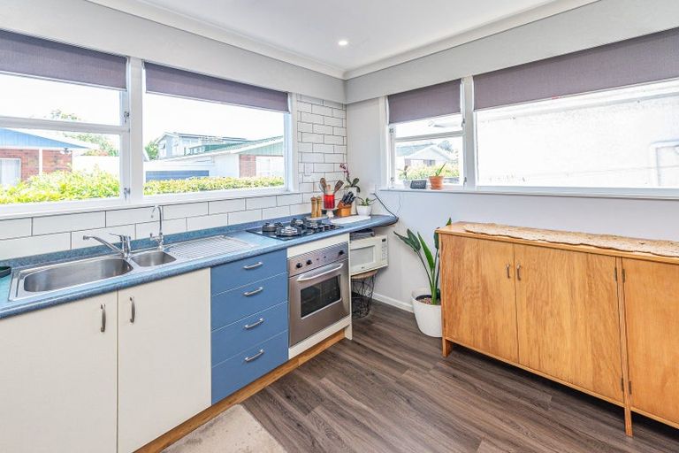 Photo of property in 3/5 Saint Leonard Street, Saint Johns Hill, Whanganui, 4501