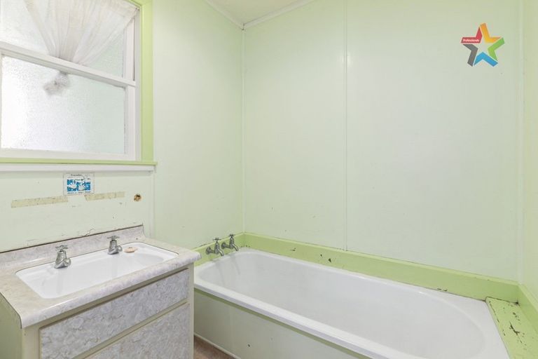 Photo of property in 109 Kowhai Street, Naenae, Lower Hutt, 5011