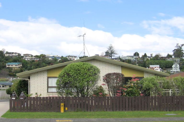 Photo of property in 402 Ngatai Road, Bellevue, Tauranga, 3110