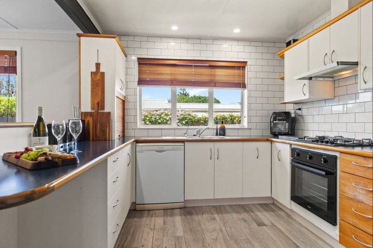 Photo of property in 118 Rua Avenue, Waitarere Beach, Levin, 5510