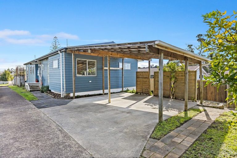 Photo of property in 3 Gazelle Avenue, Beach Haven, Auckland, 0626