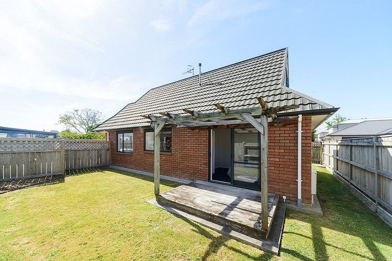 Photo of property in 406a Featherston Street, Palmerston North, 4414