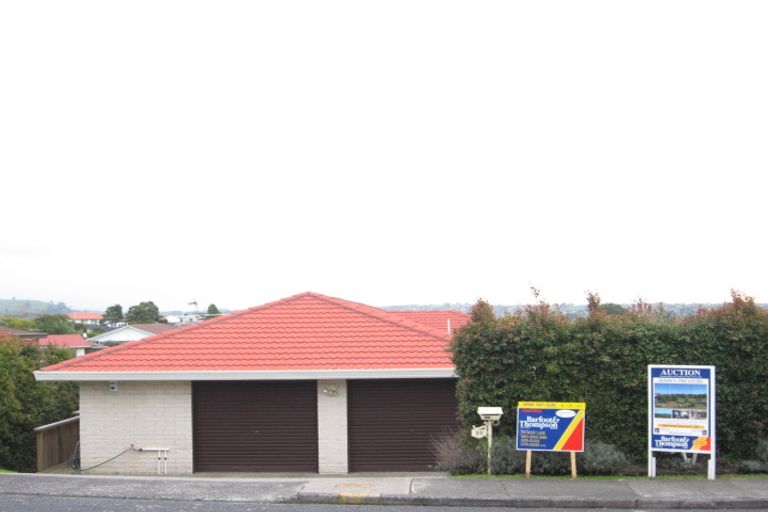 Photo of property in 33 Pigeon Mountain Road, Half Moon Bay, Auckland, 2012