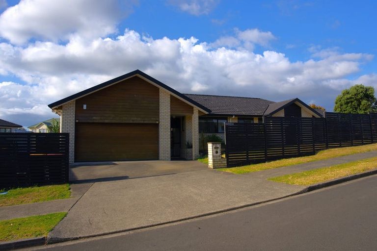 Photo of property in 64 Crossandra Drive, Mangere, Auckland, 2022