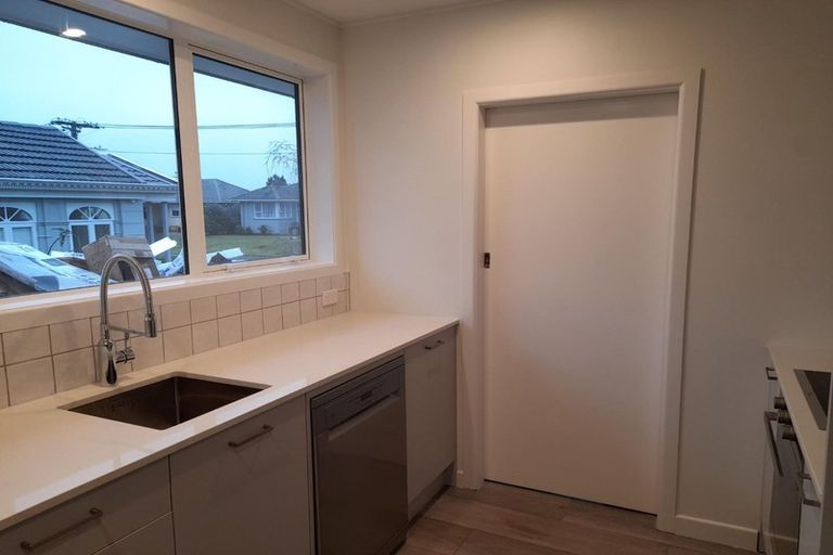 Photo of property in 90 Tiraumea Drive, Pakuranga, Auckland, 2010