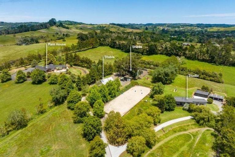 Photo of property in 40 Foster Road, Kumeu, 0891