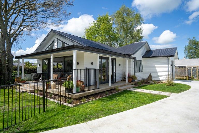 Photo of property in 16 Cowley Drive, Leamington, Cambridge, 3432