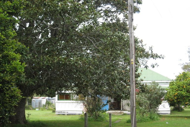 Photo of property in 56 Solander Street, Tolaga Bay, 4077