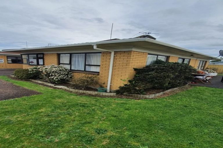 Photo of property in 3/45 Wellington Street, Pukekohe, 2120