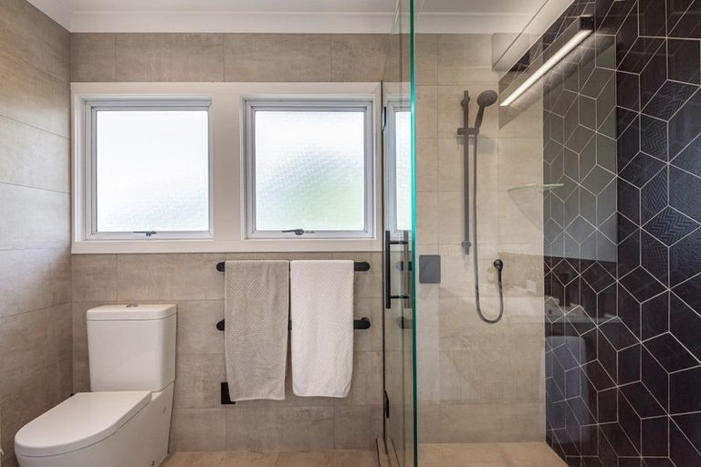 Photo of property in 3/7 Onepoto Road, Hauraki, Auckland, 0622