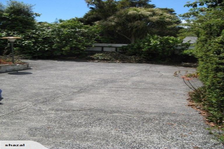 Photo of property in 19 Woodstock Road, Forrest Hill, Auckland, 0620