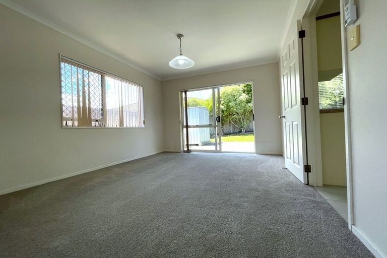 Photo of property in 7 Mullagh Place, East Tamaki Heights, Auckland, 2016