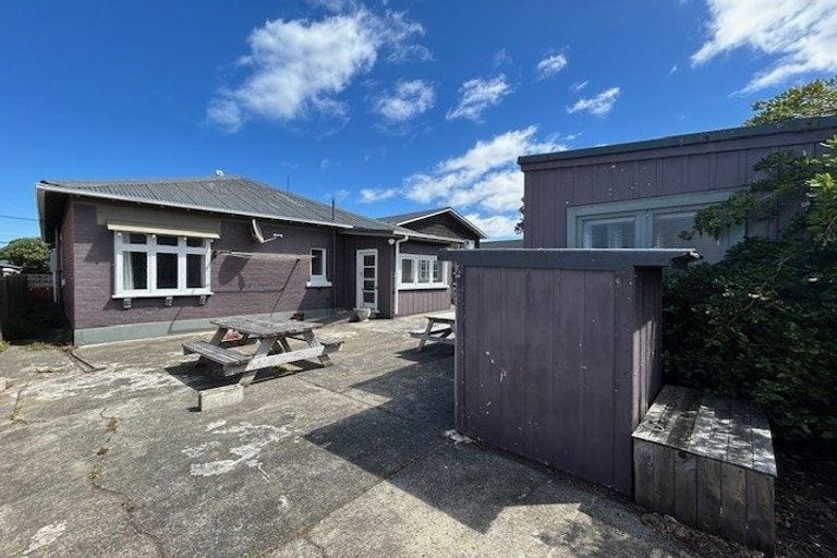 Photo of property in 219 Coutts Street, Rongotai, Wellington, 6022