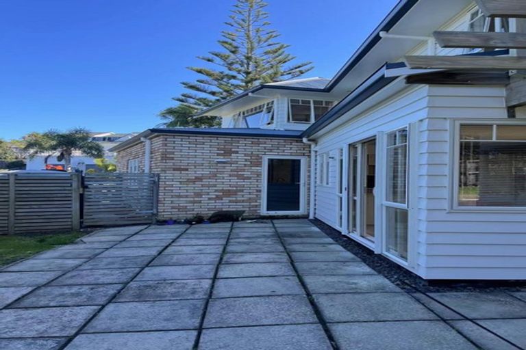 Photo of property in 49a Wyoming Avenue, Murrays Bay, Auckland, 0630