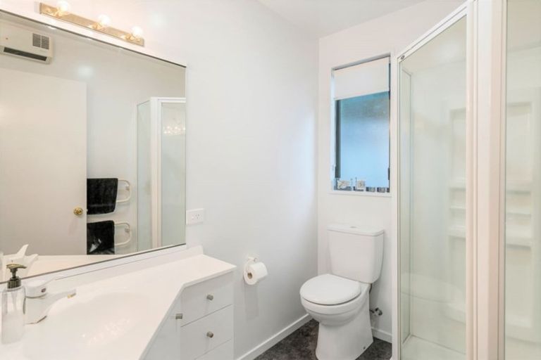 Photo of property in 53 Hawkesbury Avenue, St Albans, Christchurch, 8014