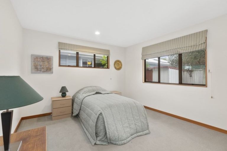 Photo of property in 134 Muritai Road, Eastbourne, Lower Hutt, 5013