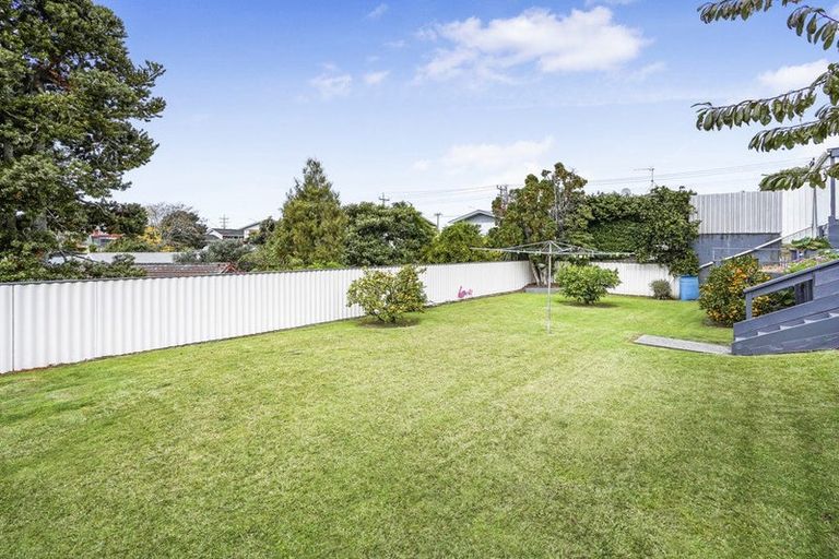 Photo of property in 4 Totara Drive, St Andrews, Hamilton, 3200