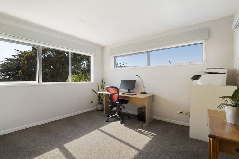 Photo of property in 17 Mayfair Crescent, Mairangi Bay, Auckland, 0630