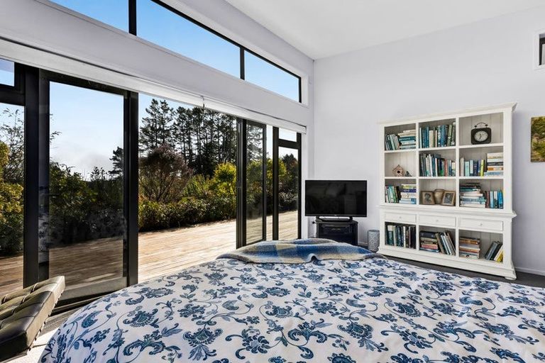 Photo of property in 10 Allan Road, Burgess Park, New Plymouth, 4371