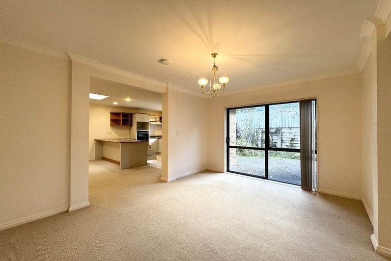 Photo of property in 4 Mackwell Road, Fairview Heights, Auckland, 0632