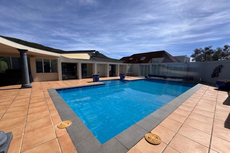 Photo of property in 29 Beach Road, Waikawa, Picton, 7220