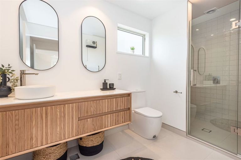 Photo of property in 2/179 Weston Road, St Albans, Christchurch, 8052