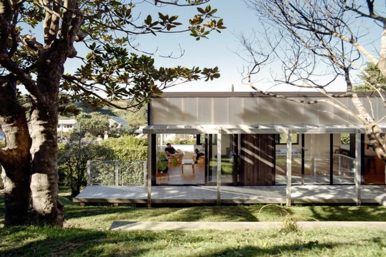 Photo of property in 13 Hoggard Street, Vogeltown, Wellington, 6021