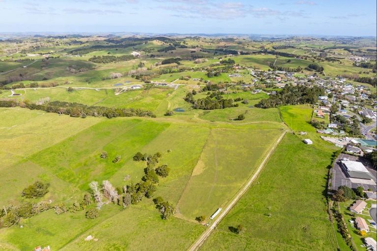 Photo of property in 122 Hurndall Street East, Maungaturoto, 0520