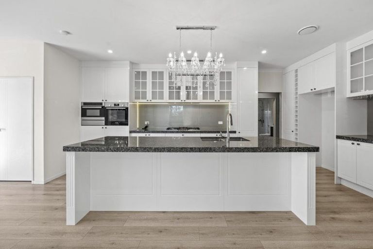 Photo of property in 16 Lime Hill Rise, Flat Bush, Auckland, 2019
